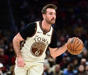 科尔新欢大有来头，不当状元做落选秀，上赛季路人这赛季成大腿